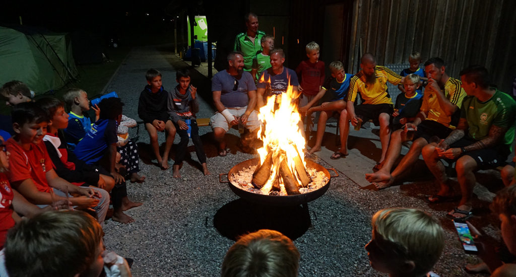 Grillen Fußballcamp 2018